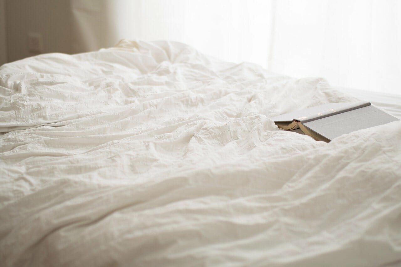 How to Get Blood Out of a White Comforter: Expert Tips