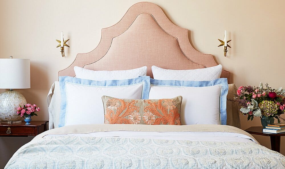 How Many Pillows For Queen Bed 635 - How Many Pillows for a Queen Bed? The Ultimate Guide