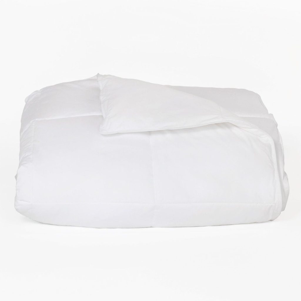 300 TC Hypoallergenic Luxury Down Alternative White Comforter – Medium Warmth - Oversized (Oversized Queen)